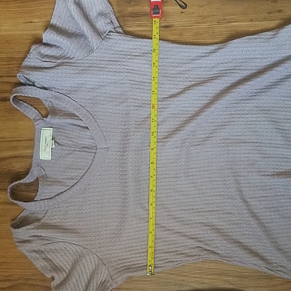 Cold Shoulder Top - Picture 3 of 3